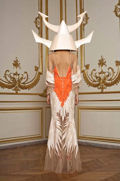 Look 2